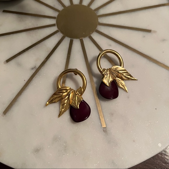 Vintage gold earring bundle - Picture 2 of 8